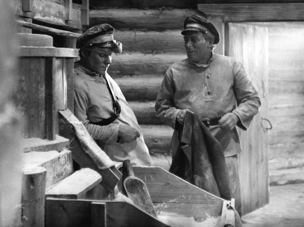 Petr Shelokhonov and Vitali Solomin in "Dauria", 1971